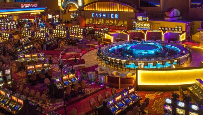 CasinoWow کیسینو میں پوکر گیمز